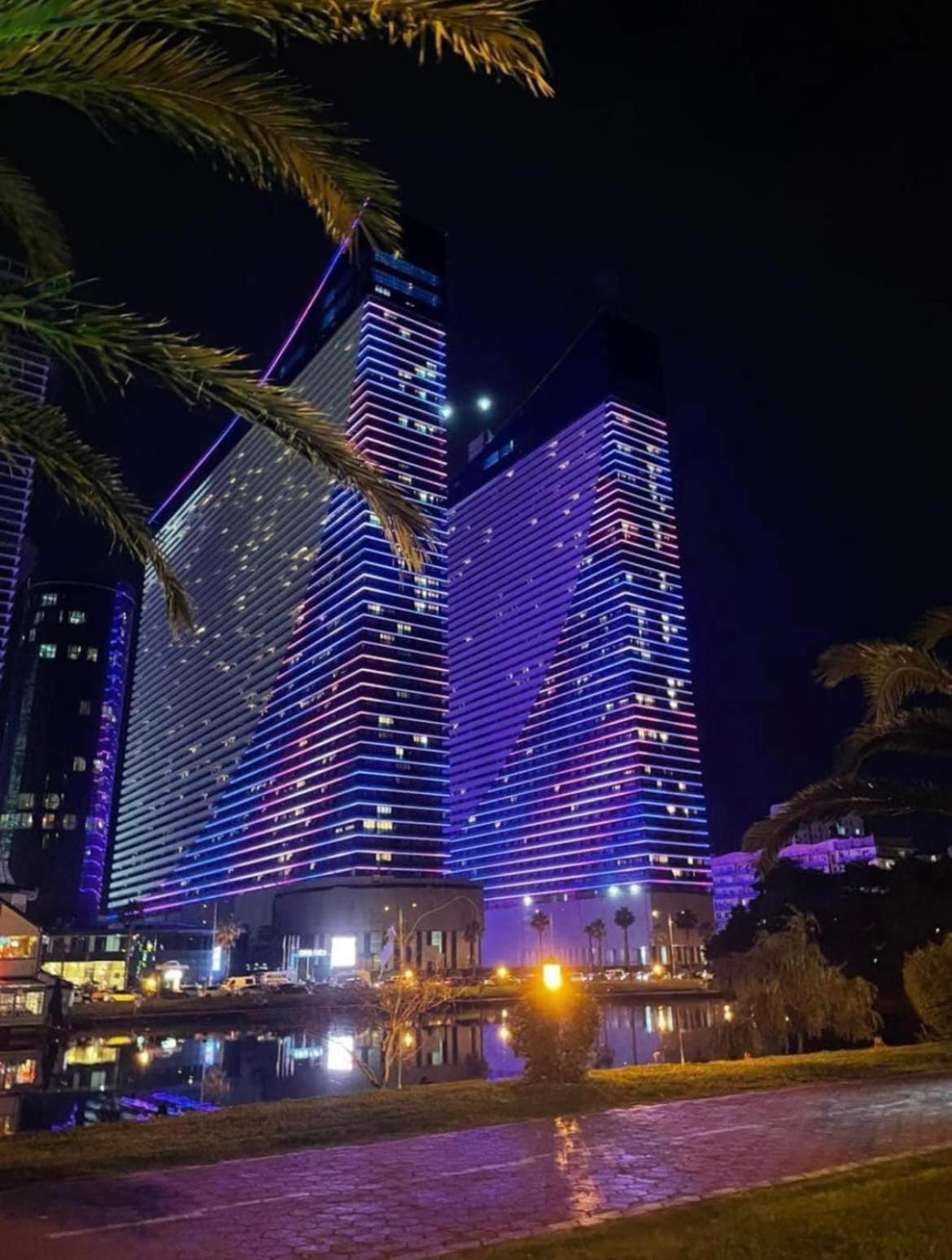 Downtown Centre In Batumi Aparthotel Orbi City In 巴统 外观 照片